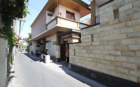 Bungalow Kempu Taman Ayu I